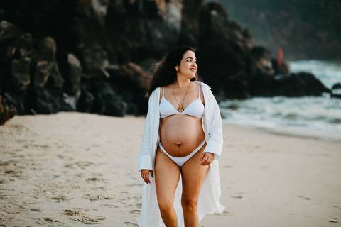 ensaio-gestante-praia-canto-do-morcego-itajai-vanessa'