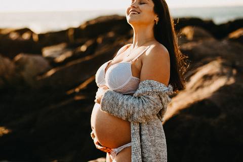 ensaio_gestante_larissa_florianopolis_praia_da_armacao '