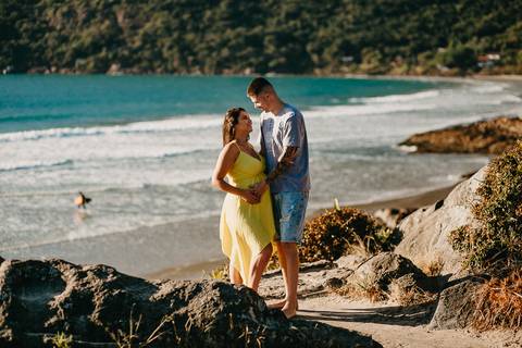 ensaio_gestante_larissa_florianopolis_praia_da_armacao '