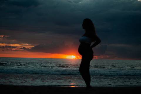 ensaio_gestante_itajai_praia_brava_nicole_a_espera_da_martina'