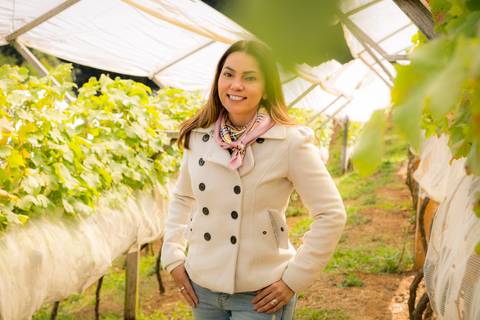 sessão de fotos na vinícola'