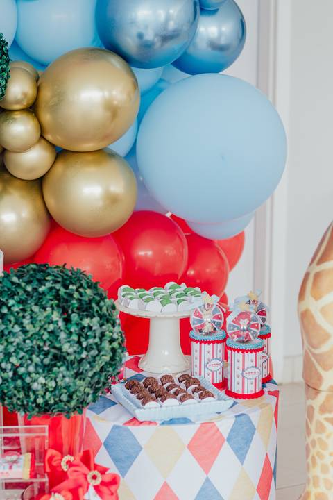 festa_infantil_aniversario_1_ano_2_anos_primeira_volta_ao_sol_stitch_circo_decoracao_de_festa_maternidade_diversao_kids_sambalele_salao_de_festas_villa_vetri_vivace_volta_redonda_giselle_gomes_fotografia'