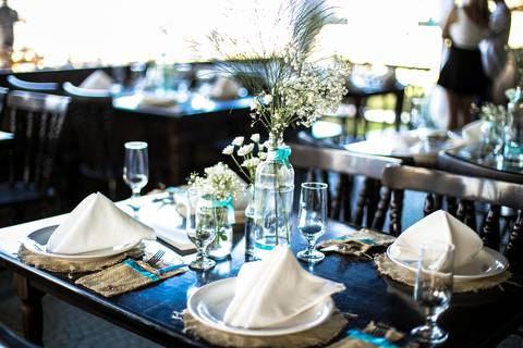 mesa decorada de casamento tema praia restaurante casa da praia bombinhas'