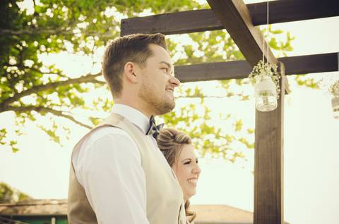 casamento de dia na praia em bombinhas ao por do sol'