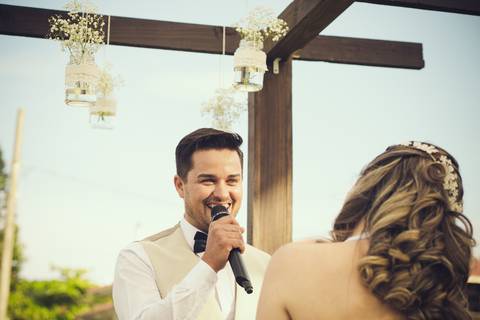 casamento de dia na praia em bombinhas ao por do sol'