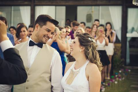 casamento de dia na praia em bombinhas ao por do sol'