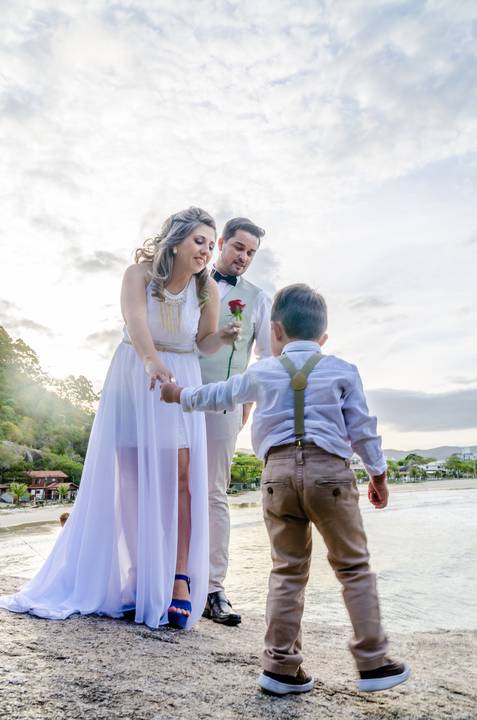 intervalo casamento de dia no restaurante casa da praia em bombinhas ao por do sol'