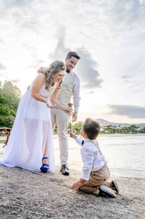 intervalo casamento de dia no restaurante casa da praia em bombinhas ao por do sol'