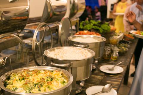 buffet de casamento  com frutos do mar no restaurante casa da paia eventos em bombinhas'