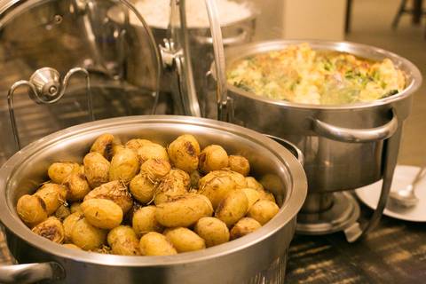 buffet de casamento  com frutos do mar no restaurante casa da paia eventos em bombinhas'