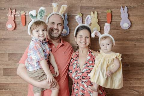 Páscoa Ensaio Temático coelhinho da páscoa coelho fotografia Niterói Rio de Janeiro Brasil família'