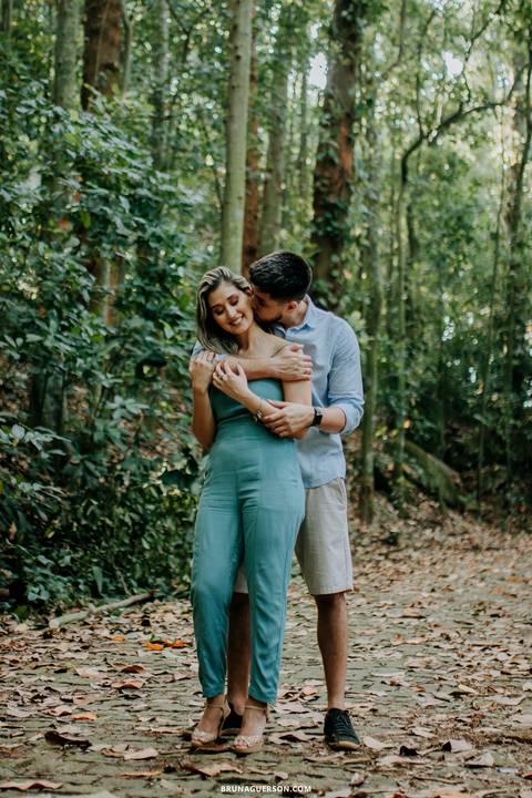 ensaio de casal bruna guerson parque lage rio de janeiro rj  abraçando'