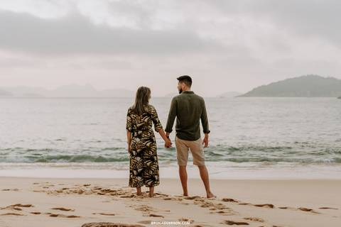 ensaio de casal praia vermelha rio de janeiro rj nublado amanhecer'