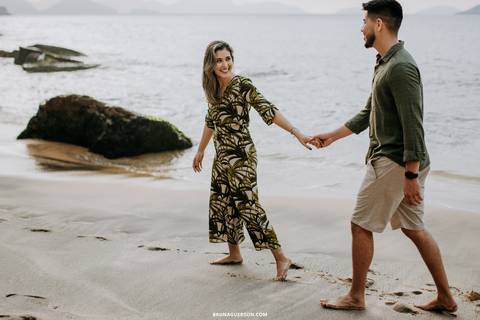 ensaio de casal praia vermelha rio de janeiro rj  bruna guerson andando'