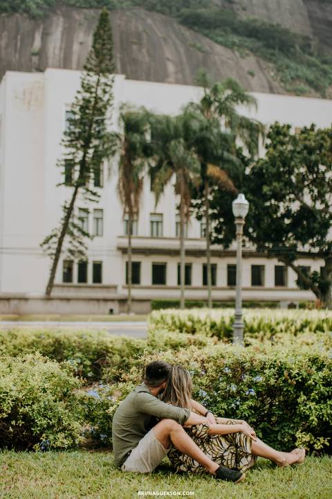 ensaio de casal praia vermelha rio de janeiro rj  bruna guerson urca casal sentado'