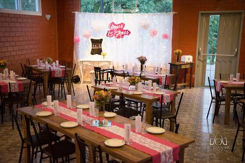 Festa de Debutante Cadillac Espaço para Eventos Flores da Cunha'