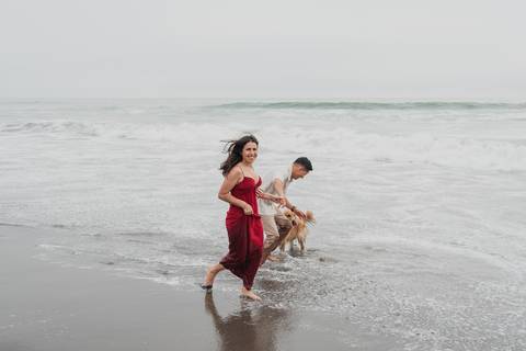 fotografías de parejas auténticas y espontáneas alejandra ramos fotografa de bodas lima peru'