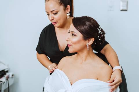 novia peruana con estilo fotografa de bodas en peru wedding getting ready make up peluqueria specchi'