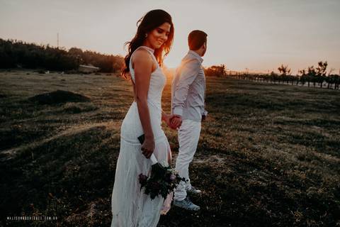 e-session-no-por-do-sol-na-praia-do-cumbuco-CE'