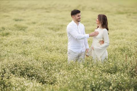 Sessão de gravidez, fotografia de gravidez, sessão fotográfica maternidade, fotos grávida exterior, sessão grávida natureza, fotografia maternidade Portugal, fotógrafo gravidez, ensaio gravidez casal, sessão pré-mamã, fotos futuras mães, sessão baby on th'