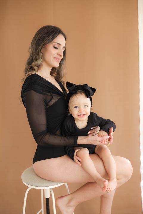 amor de mãe
colo de mãe
ligação
abraço
ternura
carinho
proteção
família
memórias
momentos
saudade
presença
afeto
conexão
gerações'