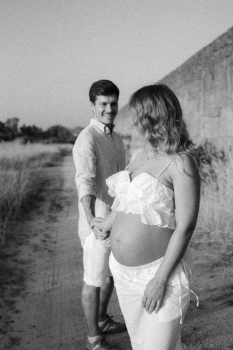 sessão fotográfica de gravidez, sessão de grávida, fotografia de gravidez, fotografia de maternidade, fotógrafa de gravidez, fotógrafo de grávidas, sessão de maternidade, fotos de gravidez, ensaio fotográfico de grávida, fotografia de gravidez a preto e b'