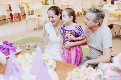 Aniversário Infantil SALÃO de festas Bee Happy em Niterói - RJ'