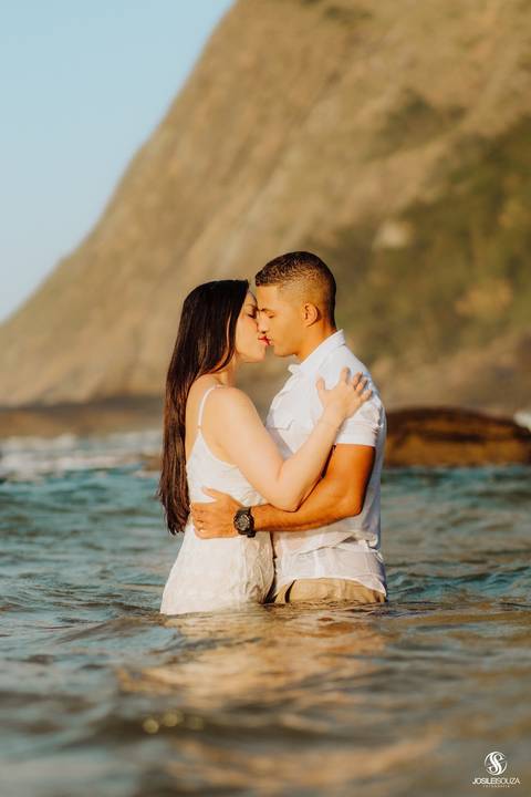 Ensaio Pré casamento na praia de jurujuba em niterói'