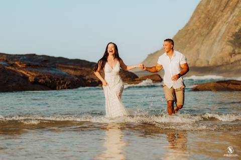 Ensaio Pré casamento na praia da reserva rj'