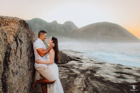 Ensaio Fotográfico na no amanhecer praia do Rio de Janeiro'