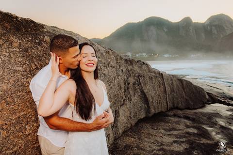 Ensaio Fotográfico na no amanhecer praia do Rio de Janeiro'