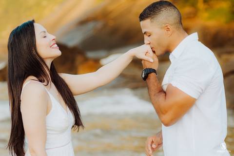 Ensaio Pré casamento na praia de Adão e eva em niterói'