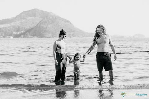 Ensaio Família na praia de icaraí'