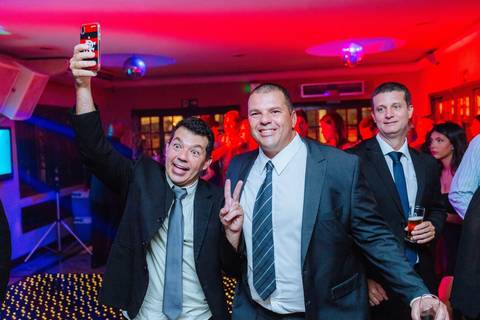 mc de trap em aniversário de 15 anos'