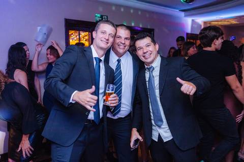 mc de trap em aniversário de 15 anos'