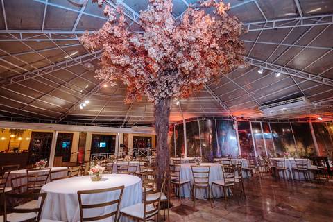 Fotógrafo de Casamento na Tropical Casa de Festas em Charitas'