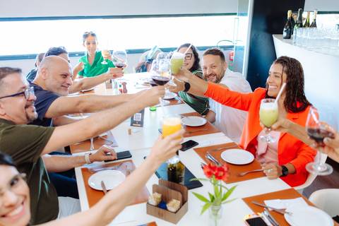 Noivado no restaurante'