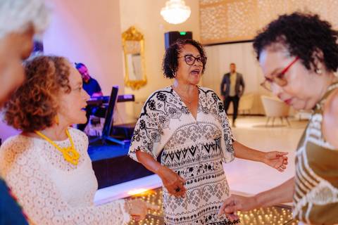 Banda com LEO MARCENES AO VIVO EM FESTA DE ANIVERSÁRIO'