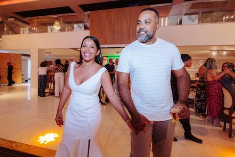 CANTOR LEO MARCENES AO VIVO EM FESTA DE ANIVERSÁRIO'