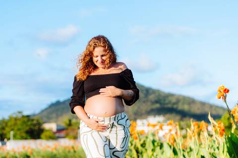 ensaio de gestante com luz natural'