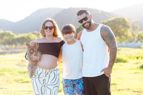 sessão de fotos grávida com pet'