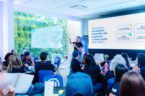 Fotógrafo da Allianz Seguro e Salesforce'