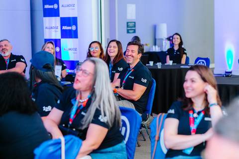 Fotógrafo da Allianz Seguro e Salesforce , Filial RJ, Filial ES, Filial SP'