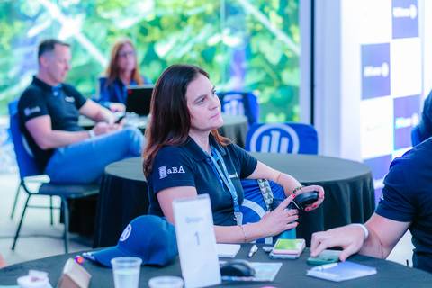 Allianz Seguro e Salesforce'