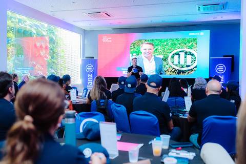 Allianz Seguro e Salesforce'