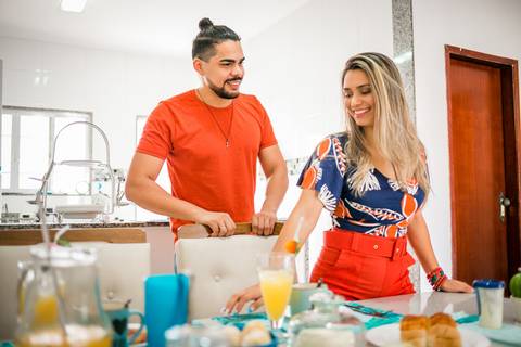 Ensaio Pré Wedding Lifestyle em casa'