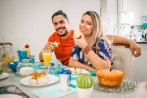 Ensaio Pré Wedding Lifestyle em casa'