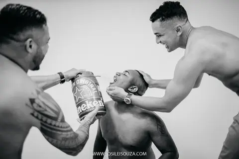 Tropical Casa de Festas'