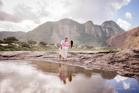 Ensaio de Casal na Itacoatiara em Niterói'