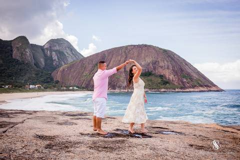 Ensaio de Casal na Itacoatiara em Niterói'
